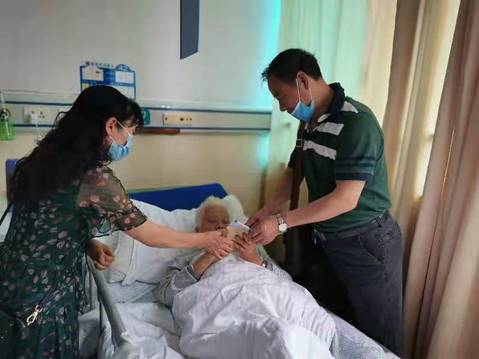 9891f15acf108e12fb83dd8b808dba1